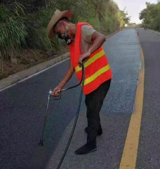 遂宁路面喷涂翻新彩色步道施工方案